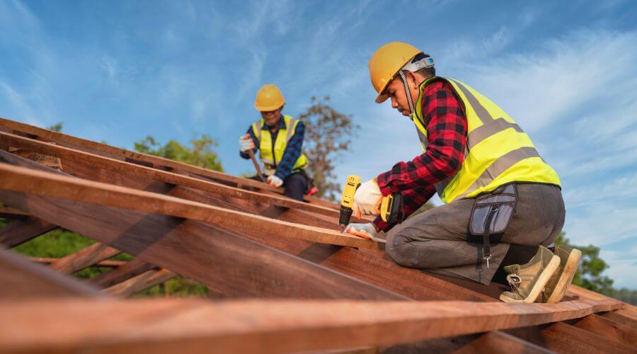 Professional Flat Roofing Installation services in Flatonia, TX